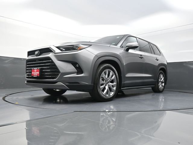 Used 2026 Toyota Grand Highlander Limited AWD/4WD image 19