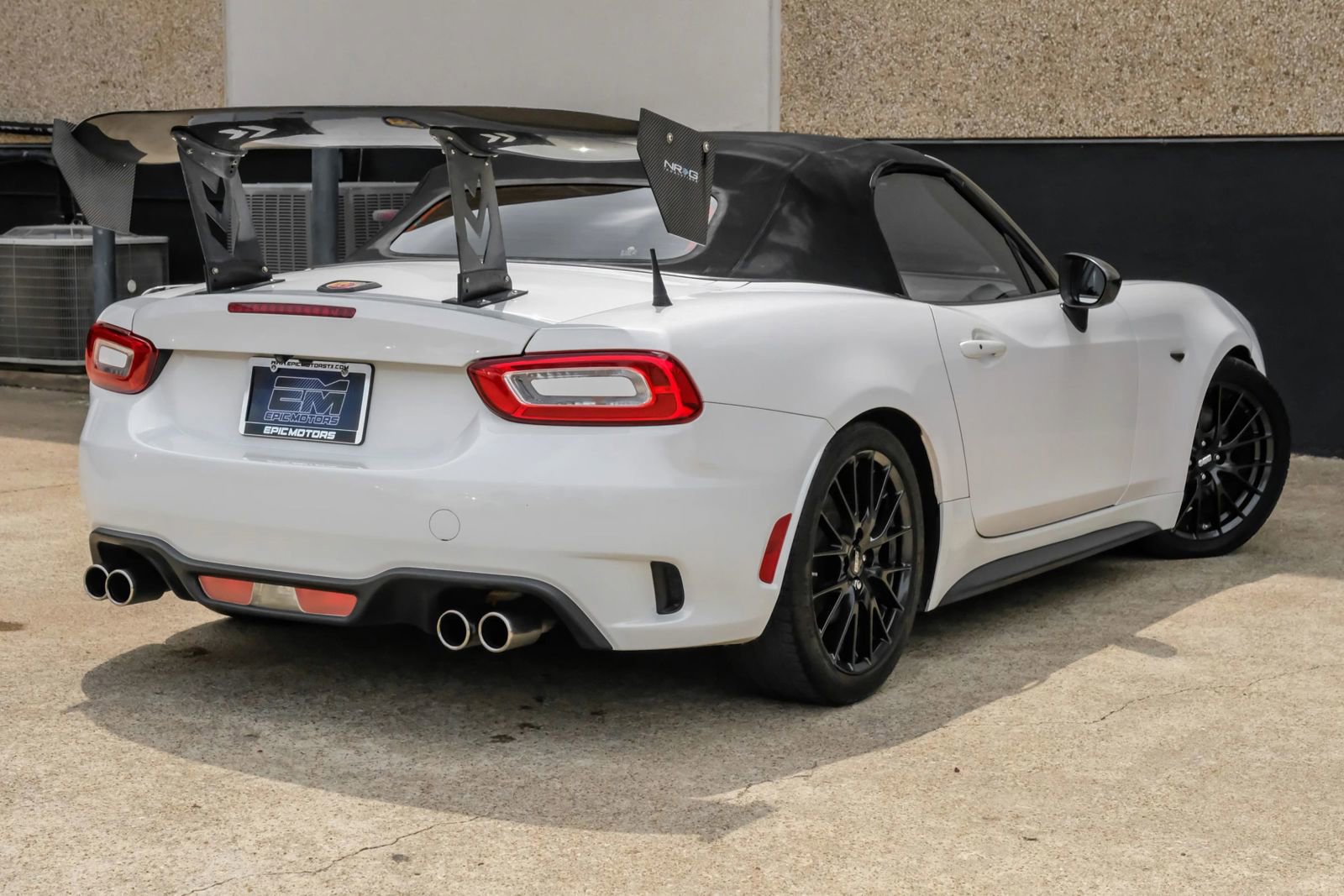 Used 2017 FIAT 124 Spider RWD image 7