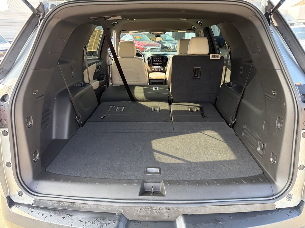 Used 2024 Chevrolet Traverse LS w/ Safety Package image 35