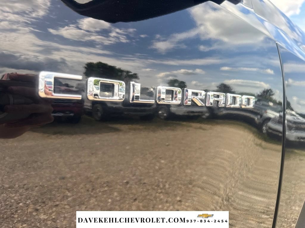 Used 2025 Chevrolet Colorado ZR2 w/ Technology Package AWD/4WD image 45