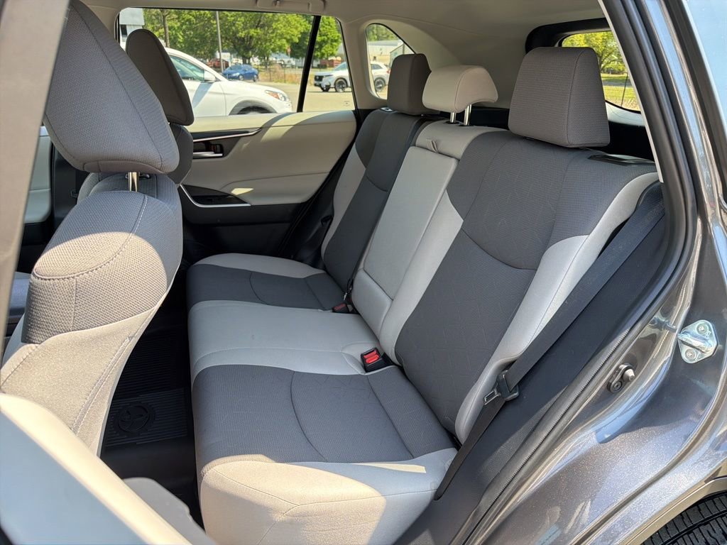 Used 2025 Toyota RAV4 XLE w/ Convenience Package AWD/4WD image 21