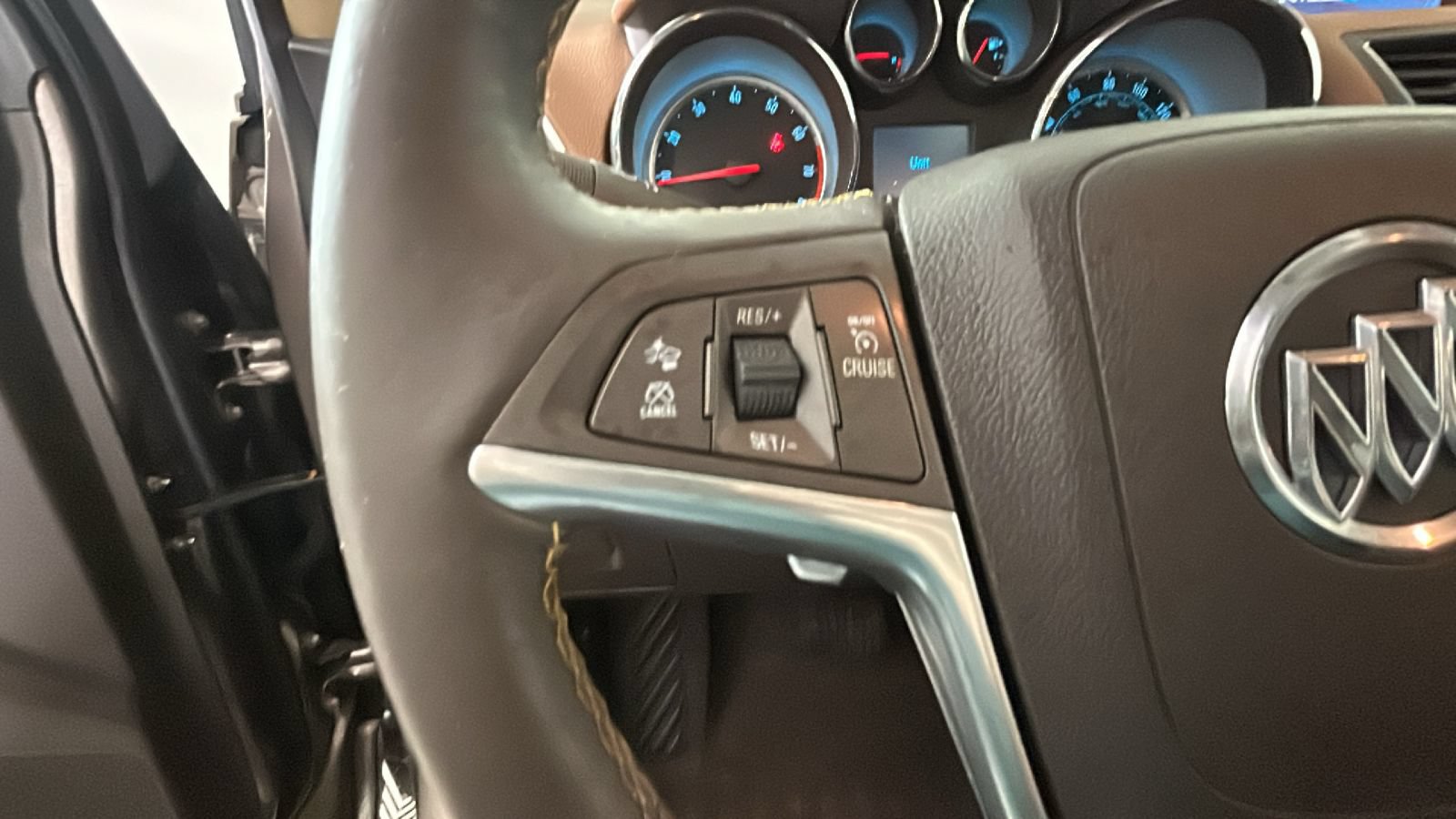 Used 2014 Buick Encore Premium FWD image 17