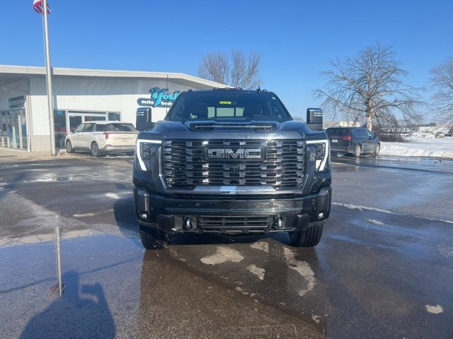 Used 2024 GMC Sierra 2500 Denali Ultimate image 3