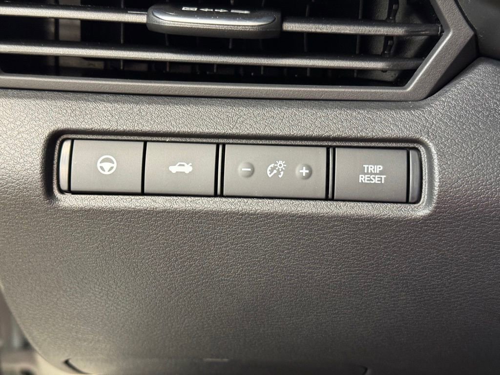 New 2026 Nissan Altima 2.5 SR FWD image 28