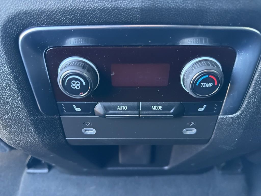 Used 2023 Chevrolet Tahoe LT w/ Luxury Package AWD/4WD image 15