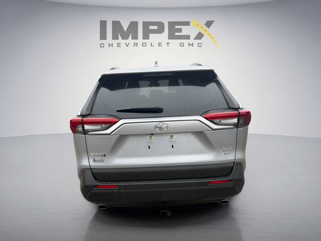 Used 2020 Toyota RAV4 XLE w/ All Weather Liner Package AWD/4WD image 4