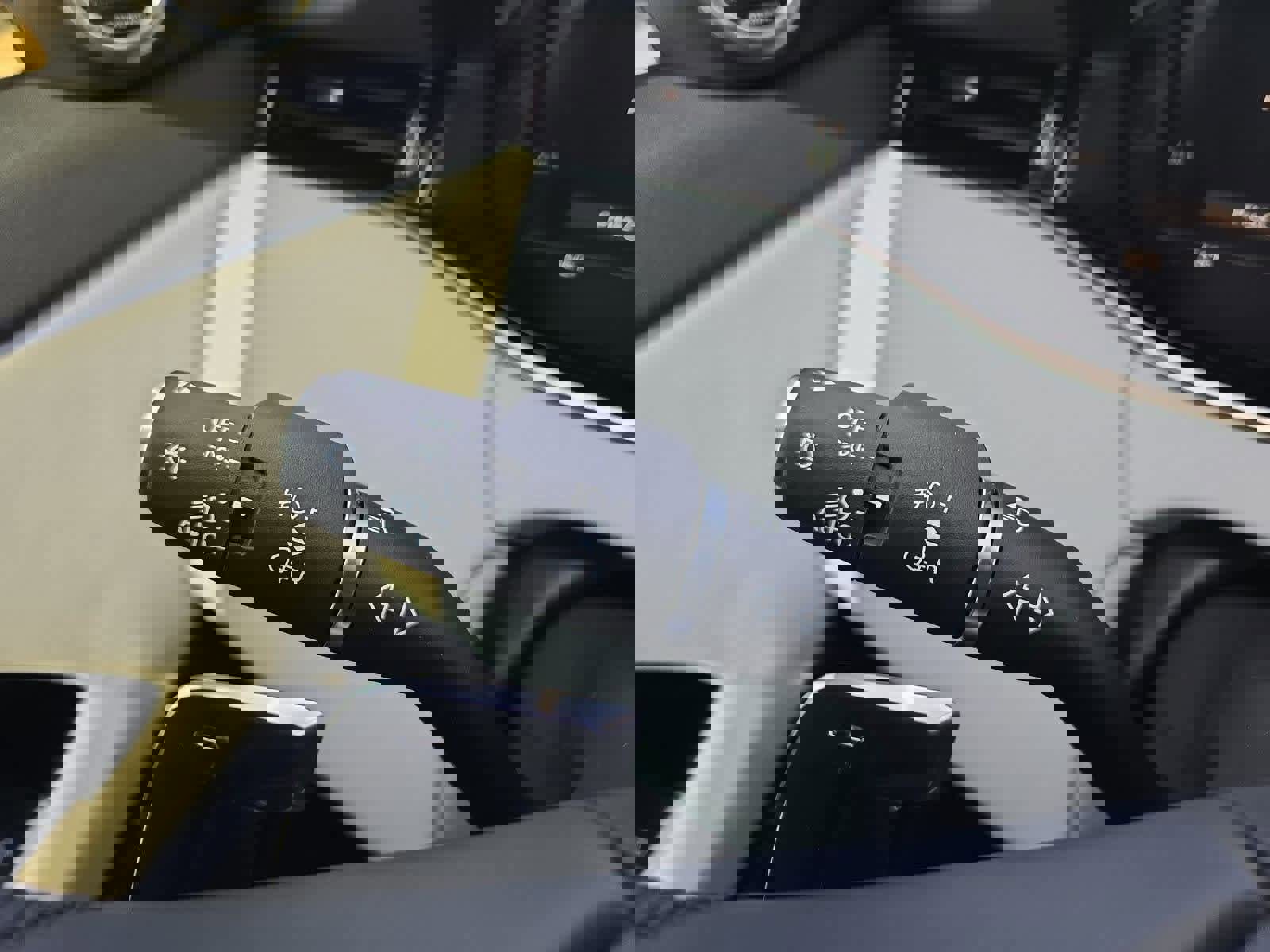 Used 2025 Land Rover Range Rover Evoque S image 27