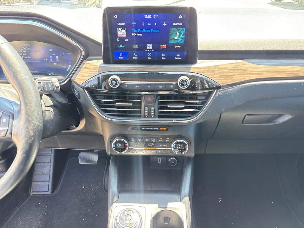 Used 2020 Ford Escape Titanium FWD image 24