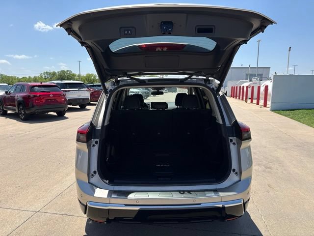 Used 2025 Nissan Rogue Platinum AWD/4WD image 10