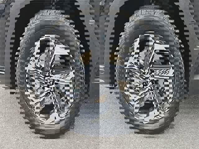 Used 2023 Hyundai Tucson SEL w/ Cargo Package image 13