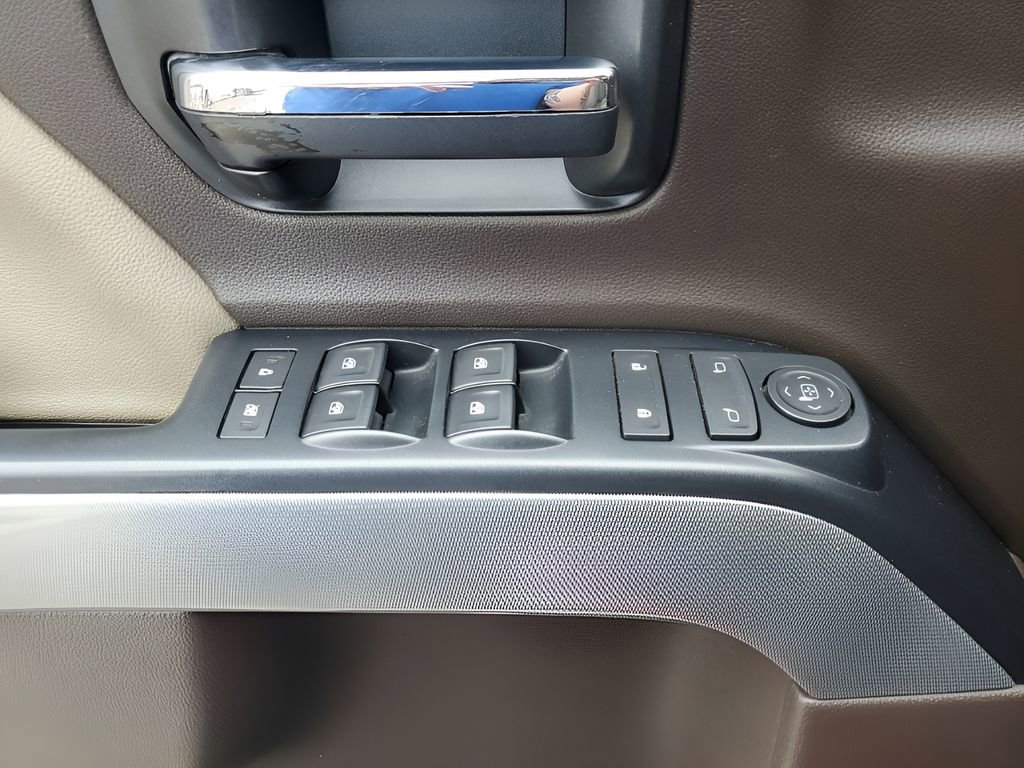 Used 2018 Chevrolet Silverado 1500 LT w/ All Star Edition image 28