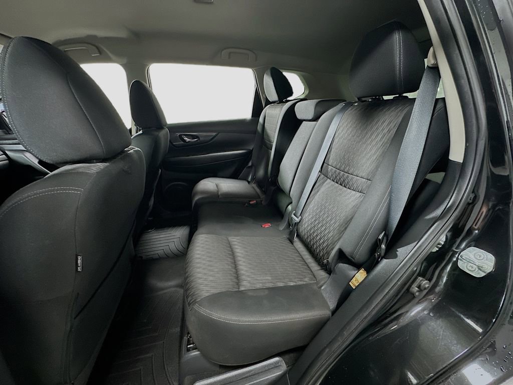 Used 2018 Nissan Rogue SV image 25