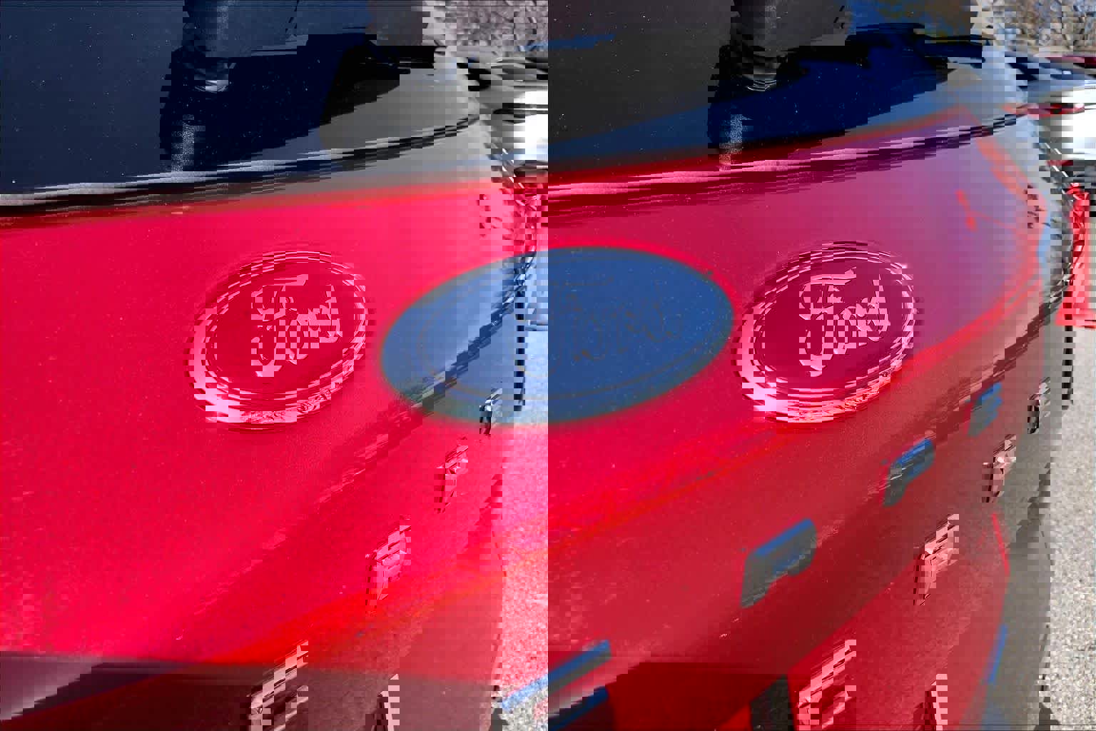 Used 2020 Ford Escape Titanium image 10