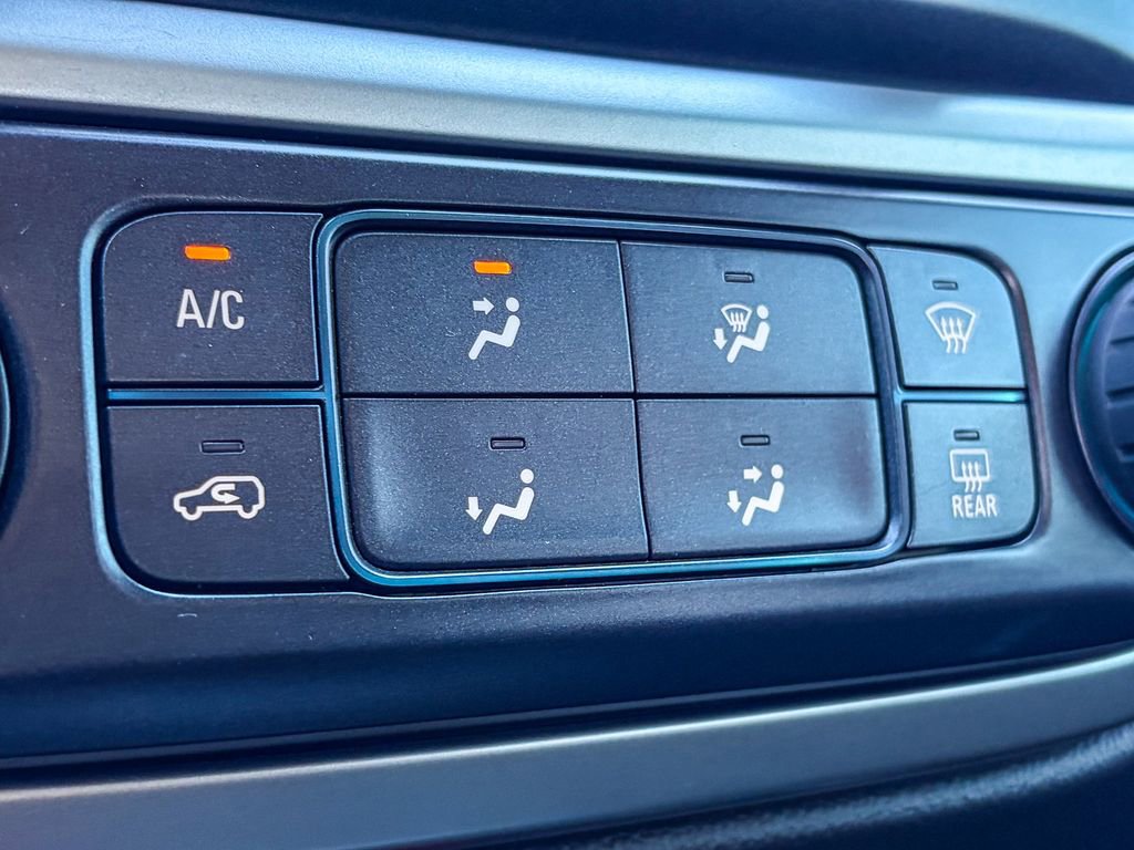 Used 2016 Chevrolet Colorado LT w/ LT Convenience Package image 28