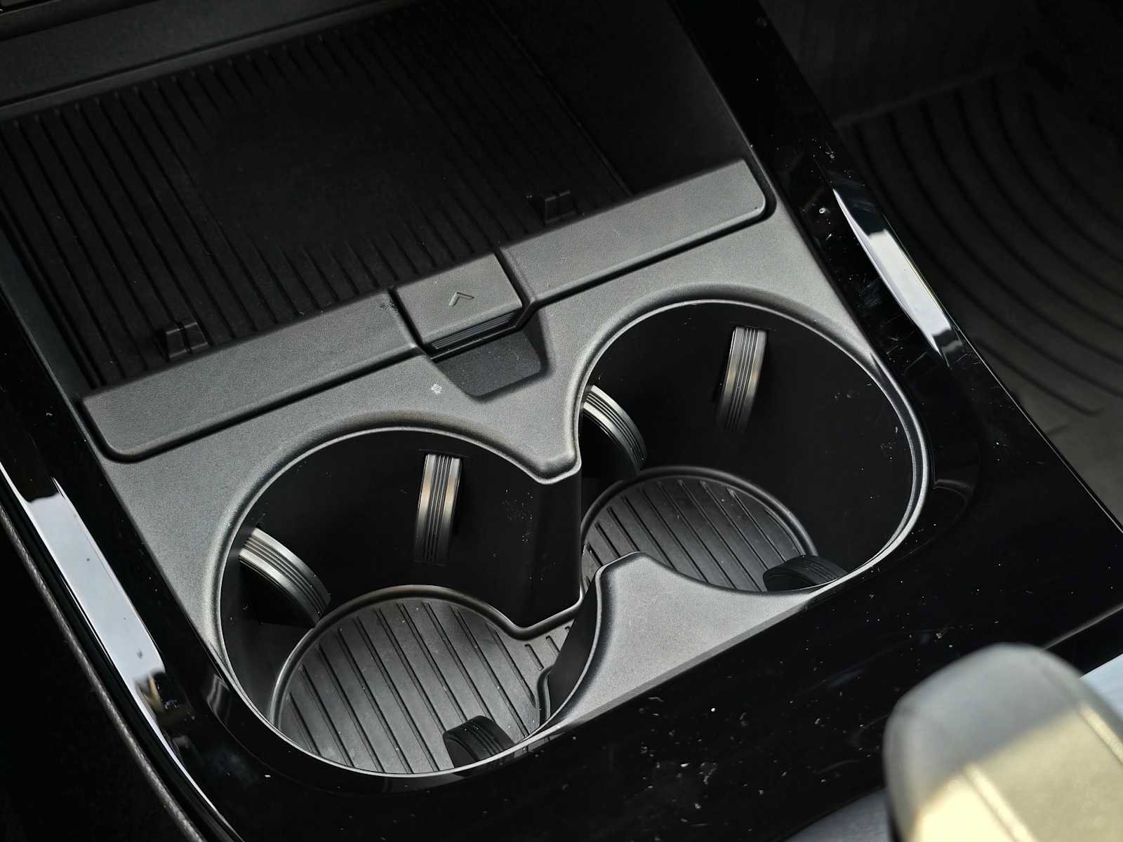 Certified 2025 Toyota Prius AWD image 31