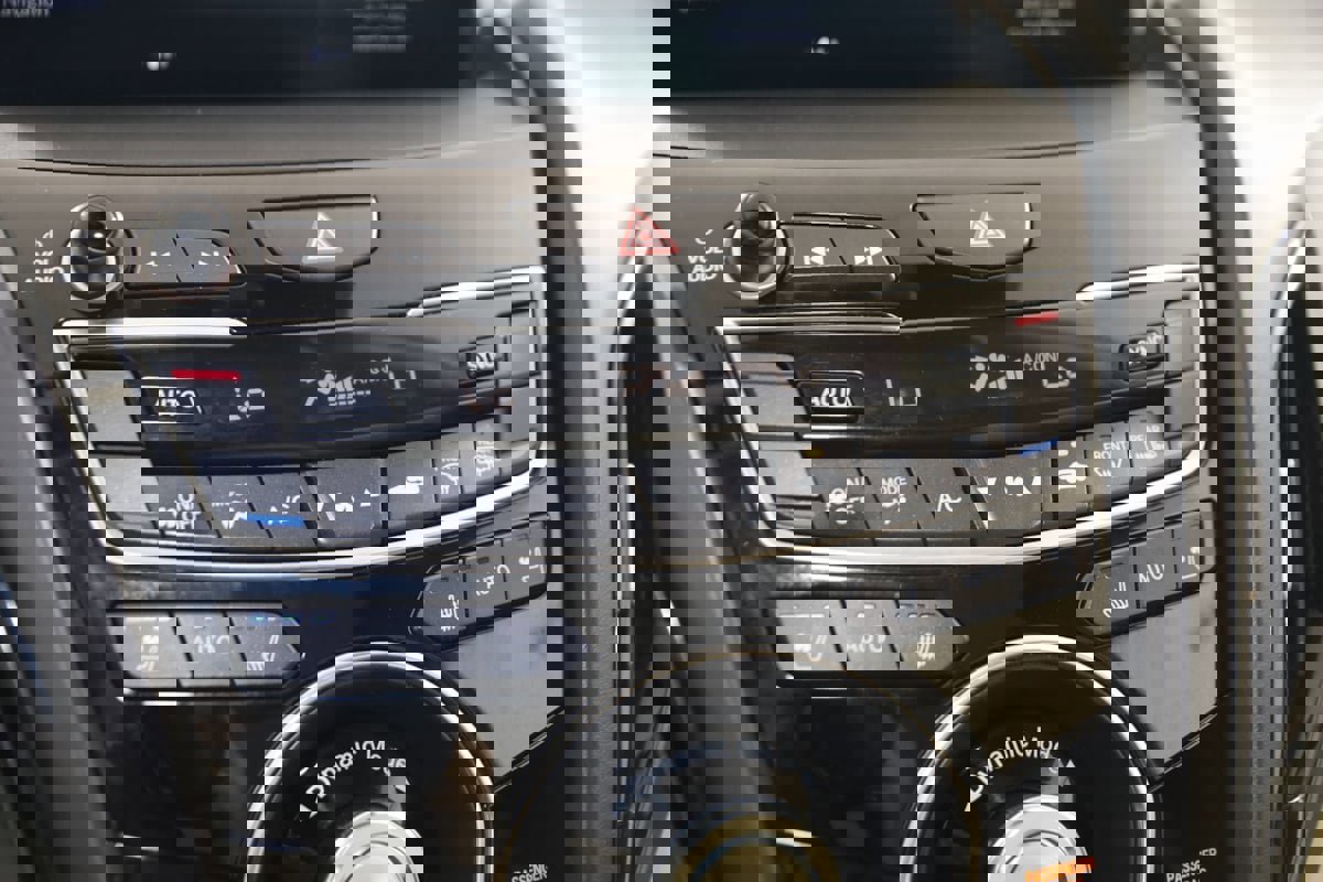 Used 2023 Acura RDX AWD w/ Advance Package image 33