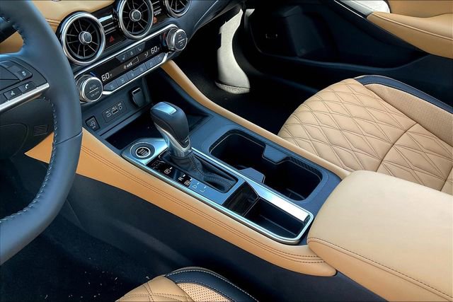 Used 2025 Nissan Sentra SV w/ SV Premium Package image 8