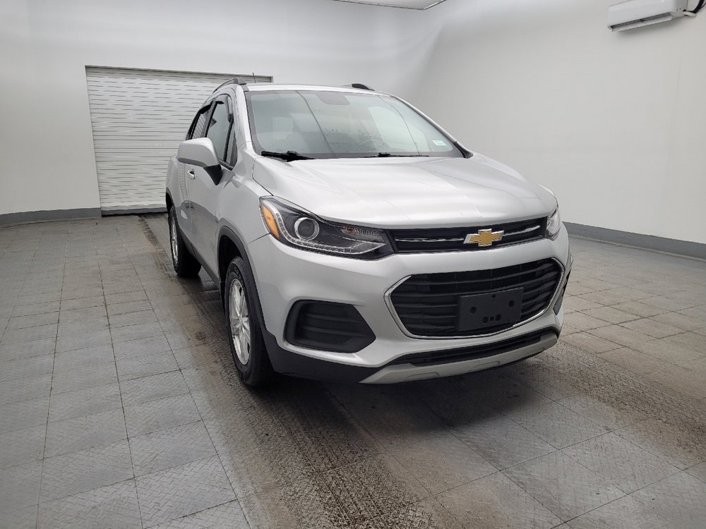 Used 2022 Chevrolet Trax LT w/ LT Convenience Package image 14
