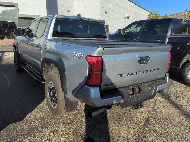 Used 2024 Toyota Tacoma TRD Off-Road w/ TRD Off Road Upgrade Package AWD/4WD image 4