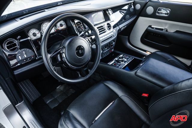Used 2019 Rolls-Royce Wraith RWD image 6