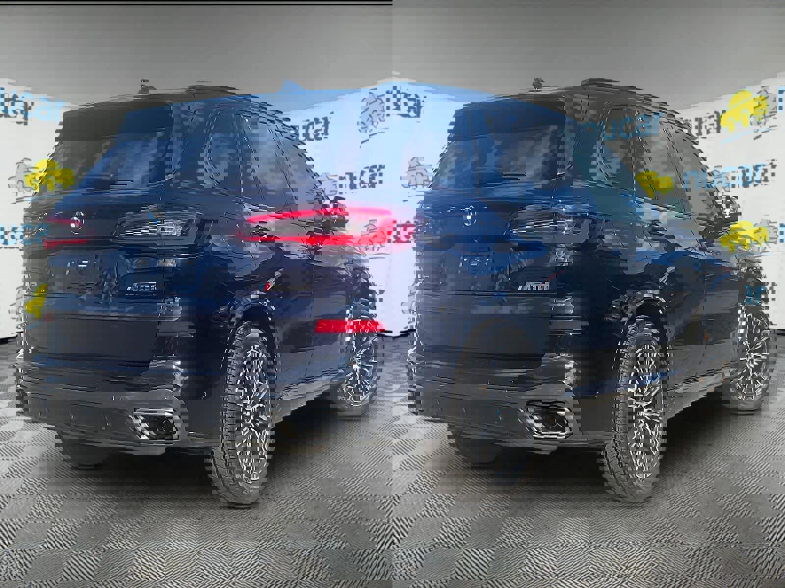 Used 2021 BMW X5 M50i w/ Executive Package image 5