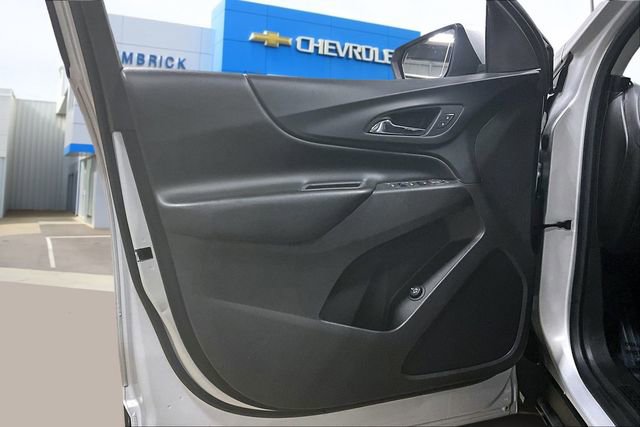 Used 2022 Chevrolet Equinox LT w/ Driver Convenience Package image 18