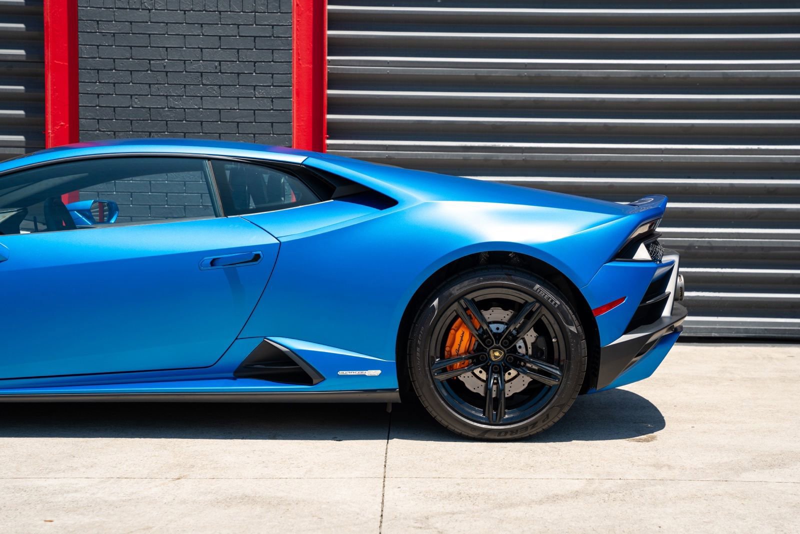 Used 2020 Lamborghini Huracan EVO RWD image 11