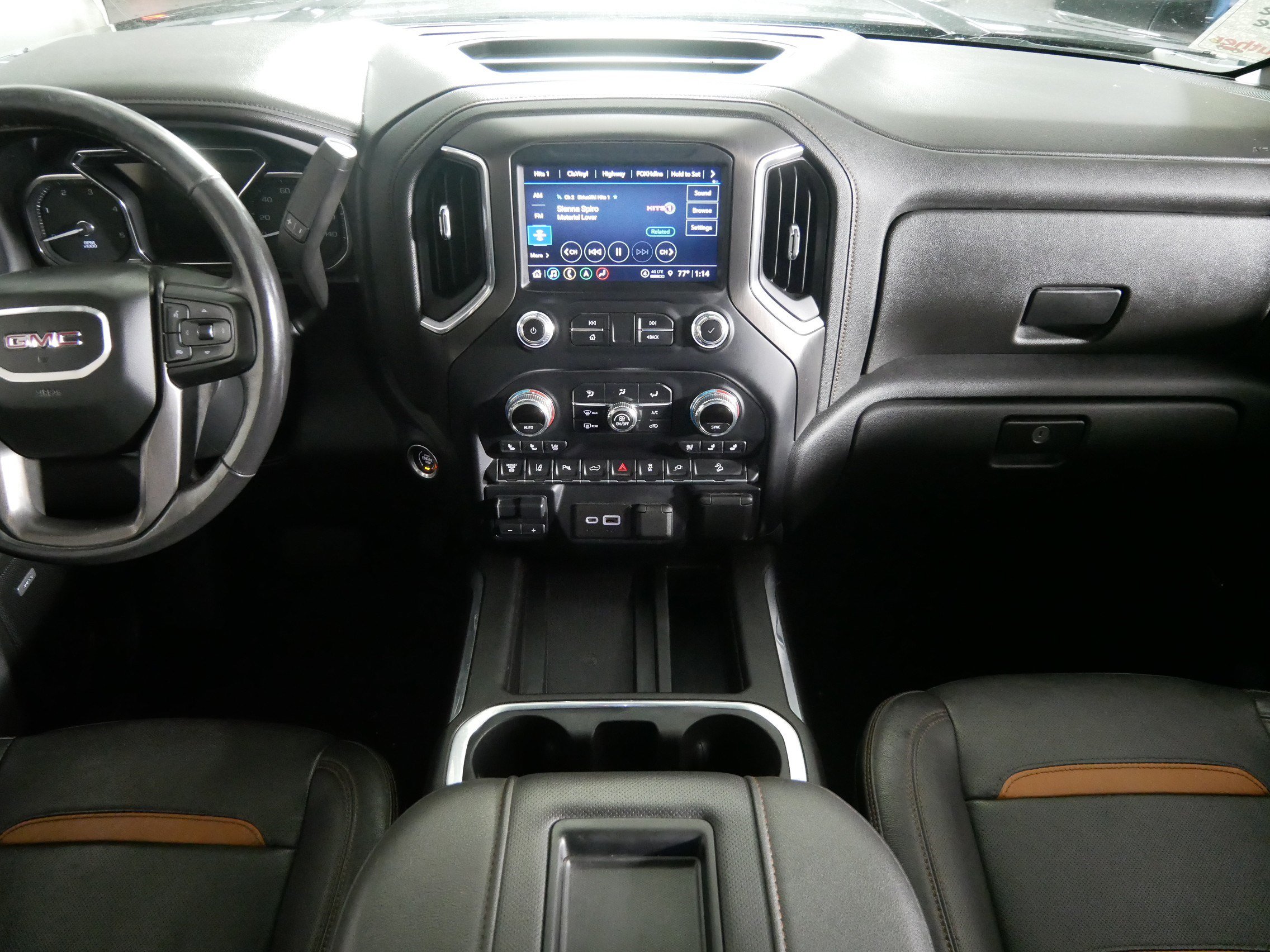 Certified 2022 GMC Sierra 3500 AT4 w/ AT4 Premium Plus Package AWD/4WD image 10