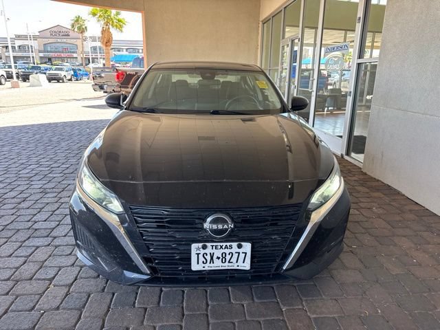 Used 2024 Nissan Altima 2.5 SV FWD image 7