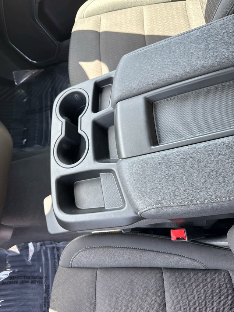 Used 2024 GMC Sierra 1500 Elevation image 29