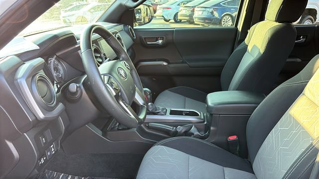 Used 2023 Toyota Tacoma TRD Off-Road w/ Technology Package image 27