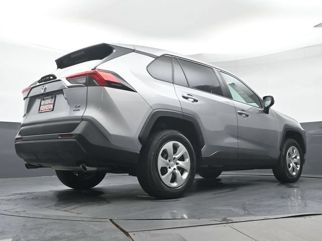 Certified 2023 Toyota RAV4 LE AWD/4WD image 30