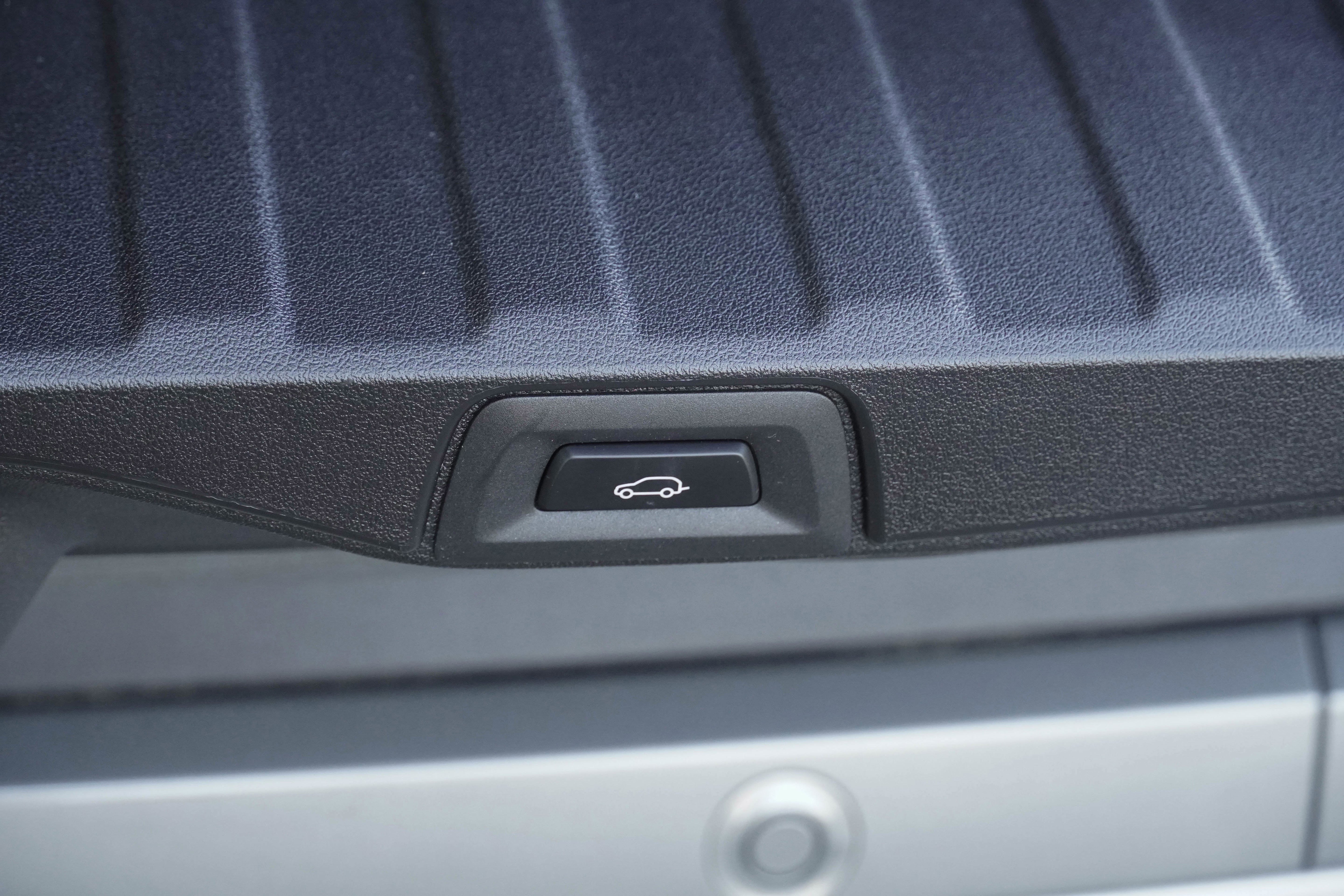 Certified 2025 BMW X5 xDrive40i w/ Premium Package AWD/4WD image 39