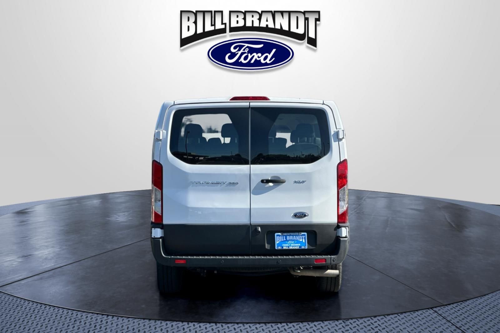 Used 2023 Ford Transit 350 XLT RWD image 4
