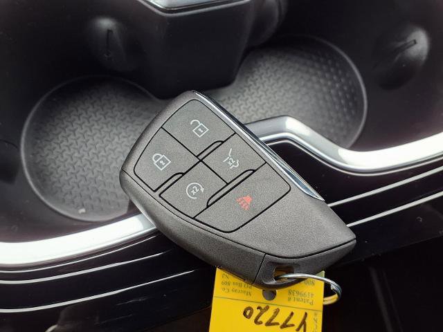 Used 2025 Chevrolet Traverse LT w/ LPO, Floor Liner Package FWD image 10