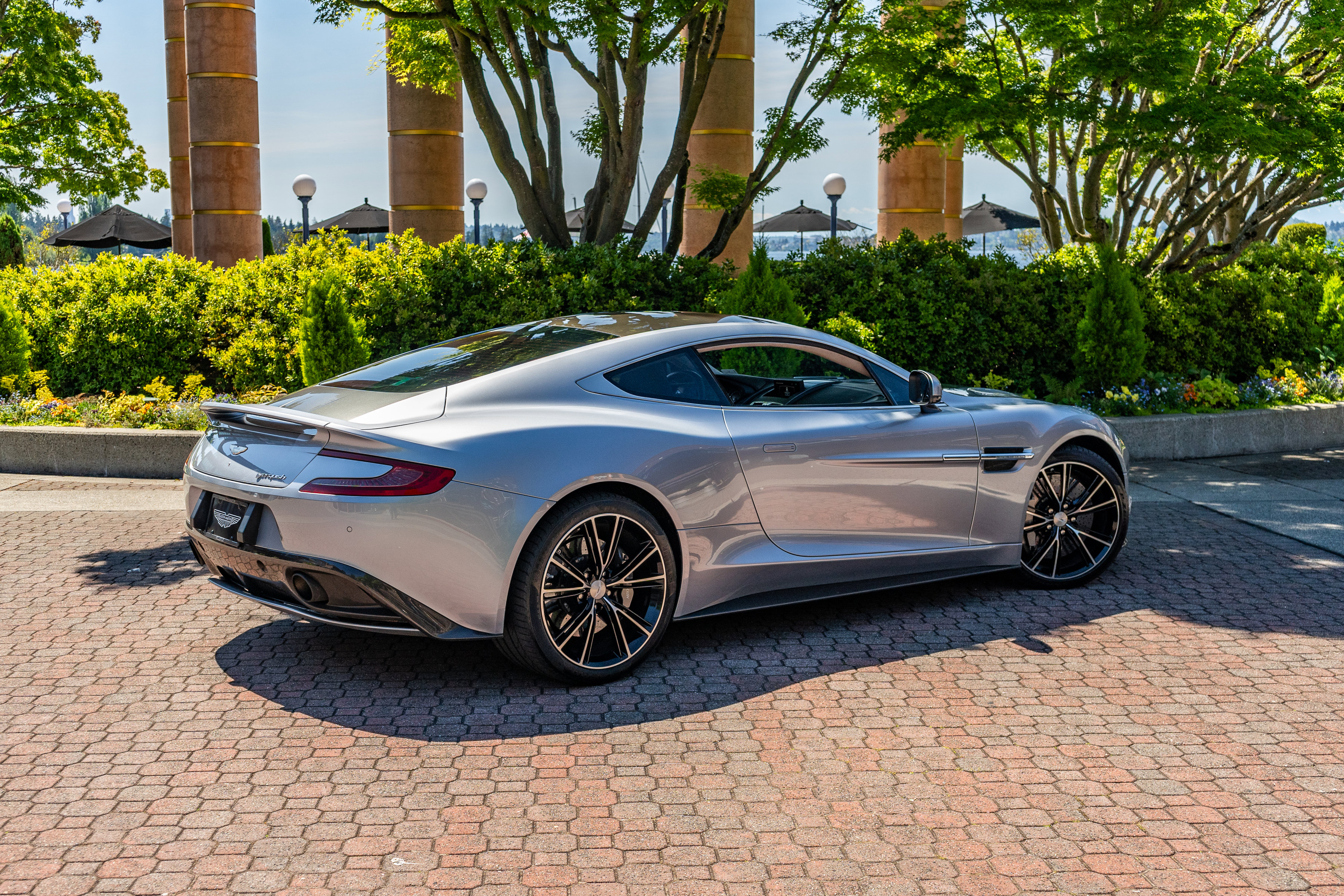 Used 2014 Aston Martin Vanquish Coupe RWD image 29