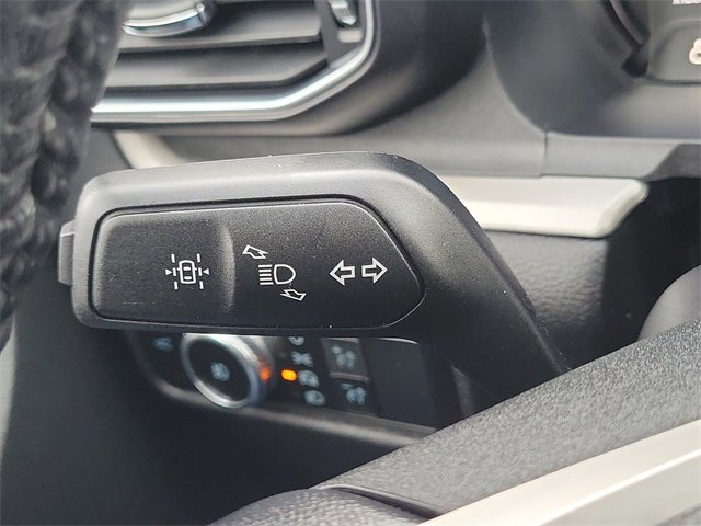 Used 2022 Ford Explorer XLT w/ Equipment Group 202A image 15