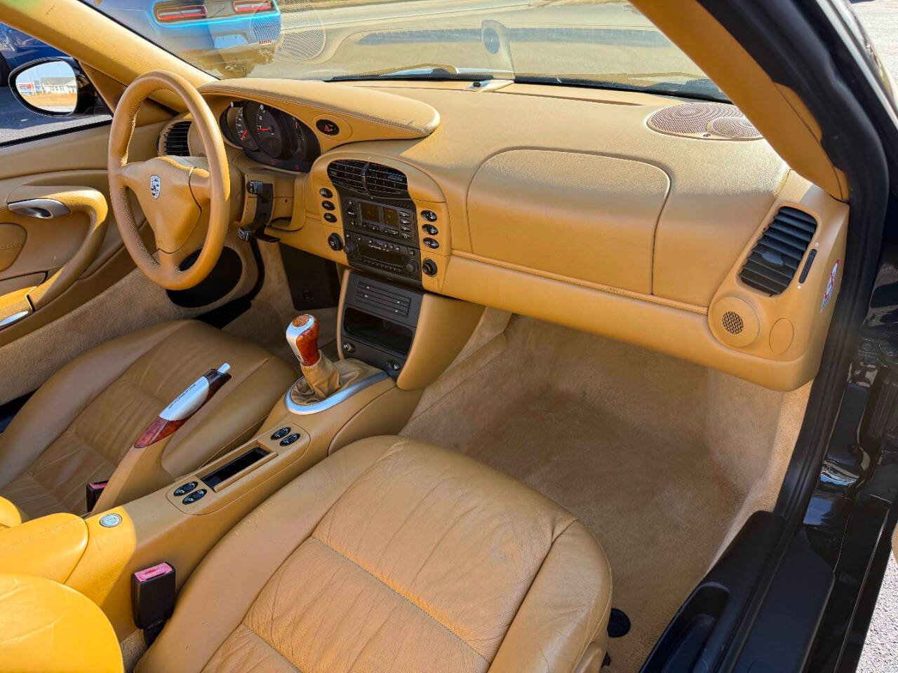 Used 2000 Porsche 911 Carrera 4 image 38