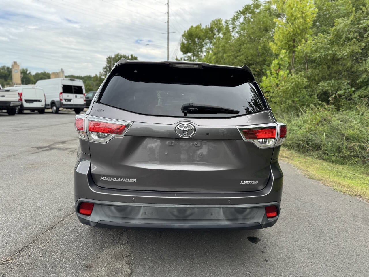 Used 2016 Toyota Highlander Limited AWD/4WD image 19