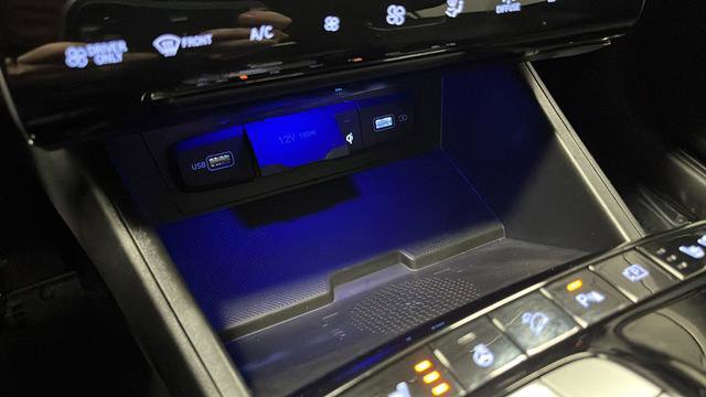 Used 2024 Hyundai Tucson Limited image 37