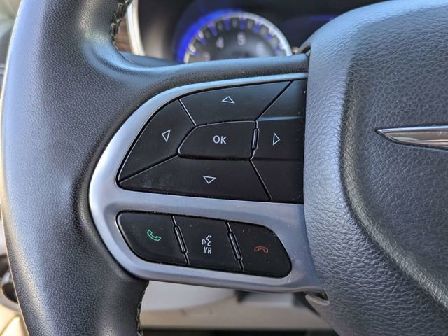 Used 2023 Chrysler Pacifica Limited image 29