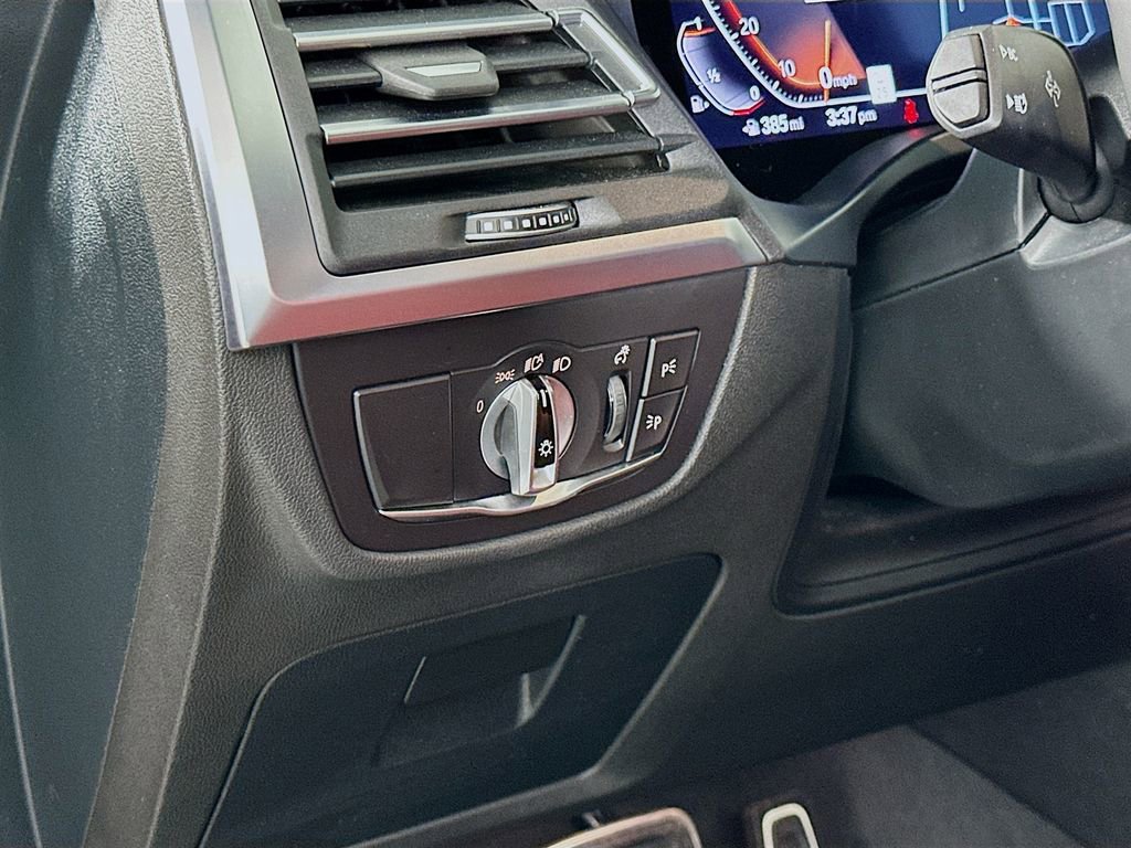 Certified 2023 BMW X4 xDrive30i w/ M Sport Package image 10