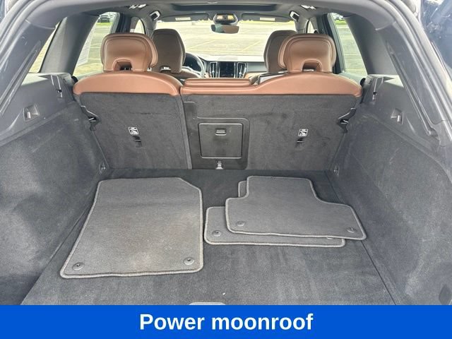Used 2023 Volvo XC60 B5 Plus AWD/4WD image 5