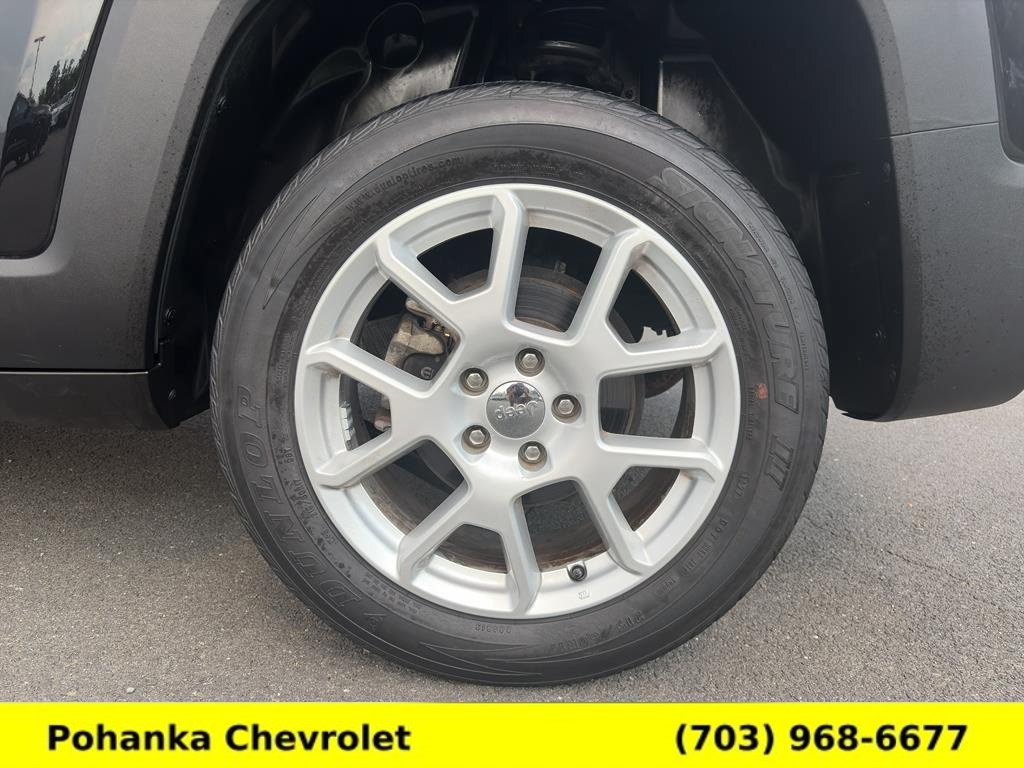 Used 2021 Jeep Renegade Latitude AWD/4WD image 26