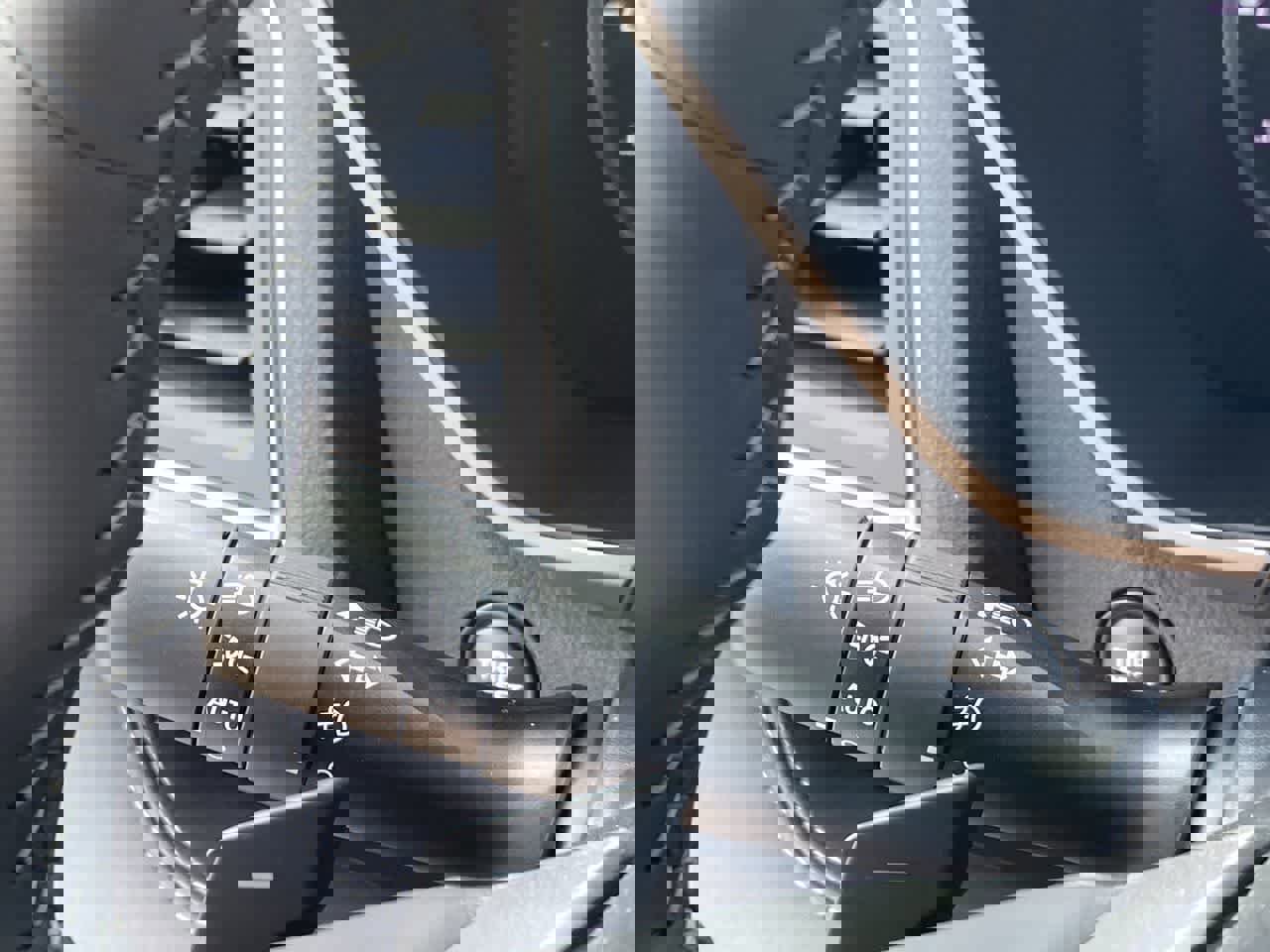 Used 2025 Subaru Ascent Touring image 25