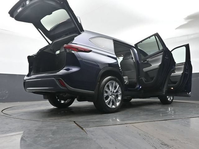 Certified 2024 Toyota Highlander Limited AWD/4WD image 51
