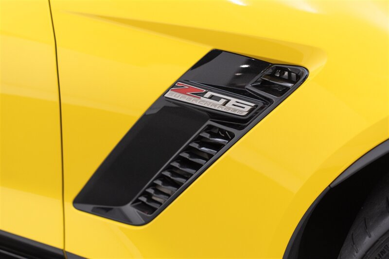 Used 2018 Chevrolet Corvette Z06 RWD image 24