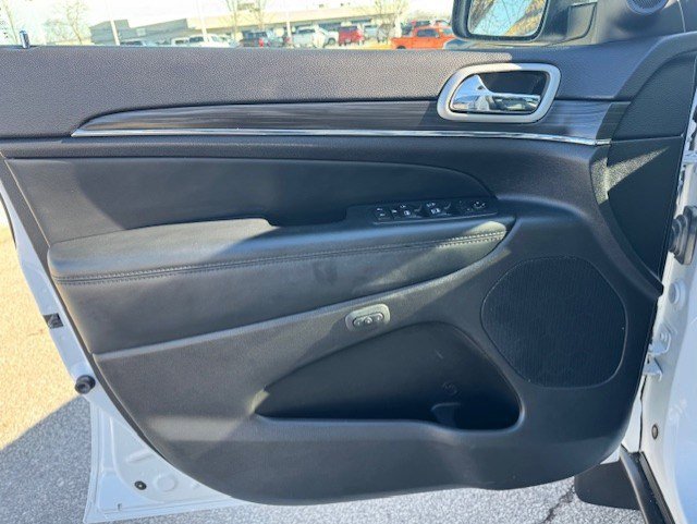 Used 2021 Jeep Grand Cherokee Limited AWD/4WD image 11