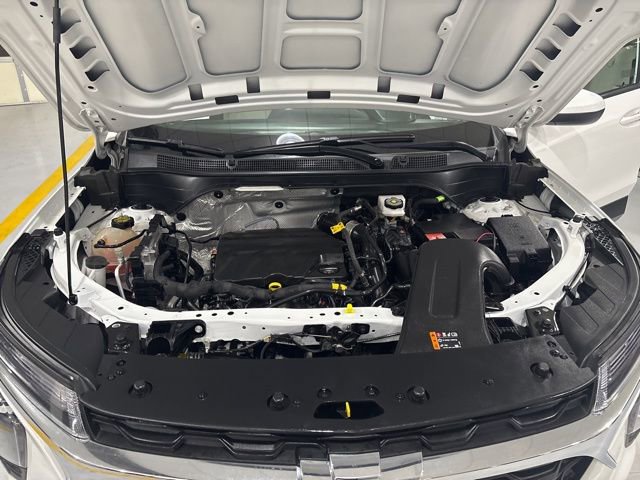 Used 2024 Chevrolet Trax LS w/ LS Convenience Package image 38