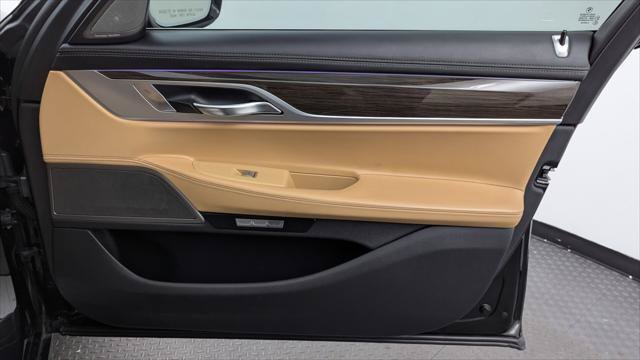 Used 2017 BMW 740i RWD image 22